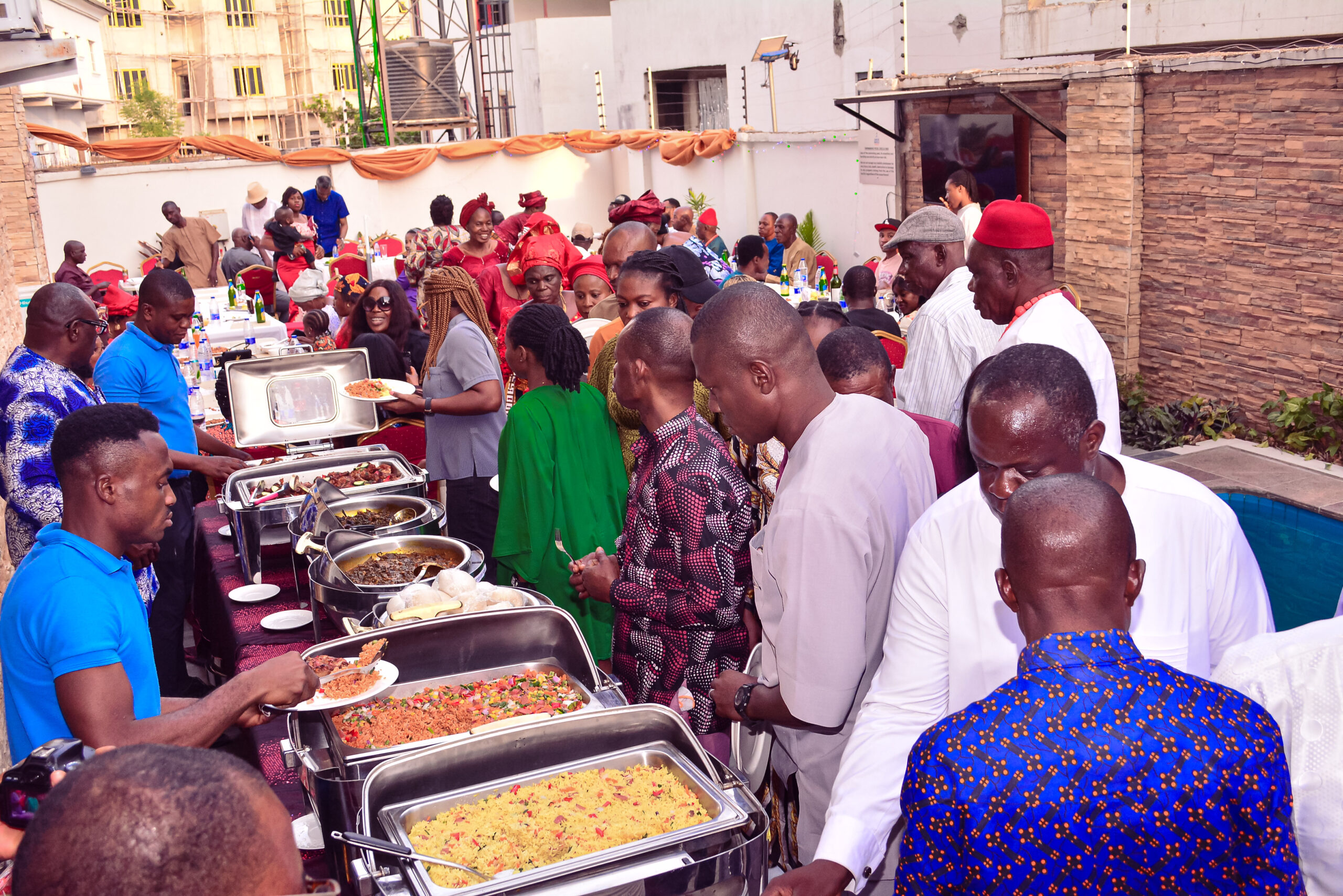 NZE CHIDI DURU HOSTS THE PEOPLE OF NKPOLOGWU PROGRESSIVE UNION, ABUJA BRANCH, TO A FUNFILLED POOLSIDE END OF THE YEAR PARTY AT AMOR HOTEL, ABUJA.